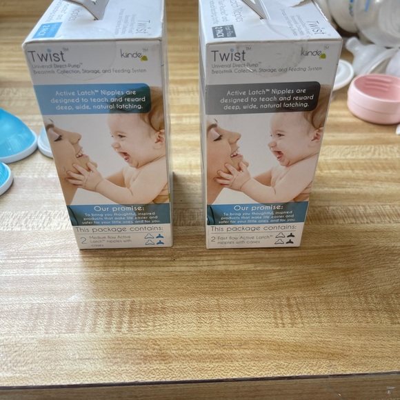 Kiinde bottles and accessories - Picture 5 of 5